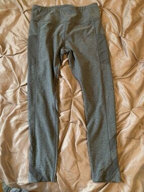 NWOT Grey Leggings with Mesh Pockets/Side Panels